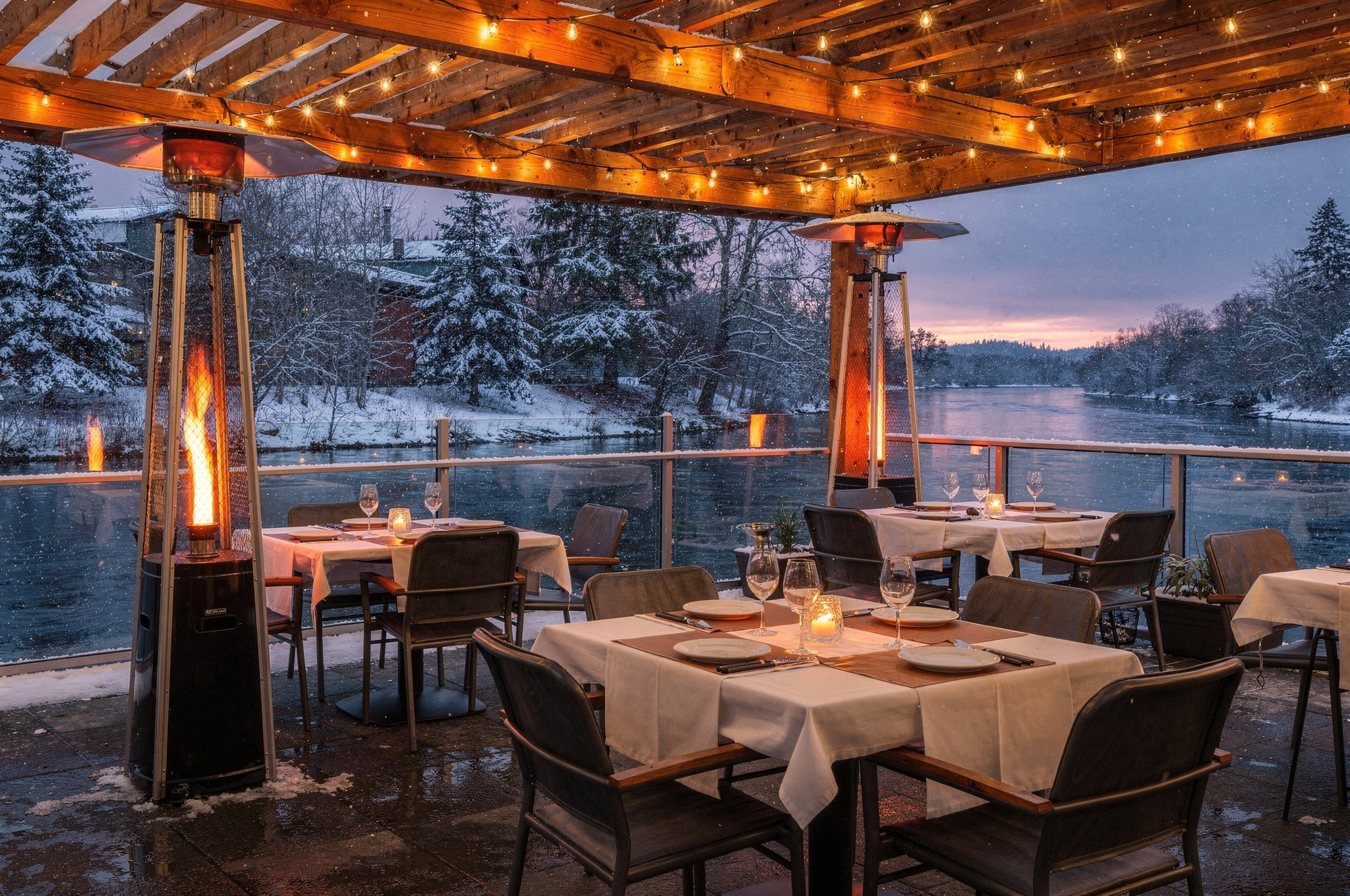 cozy restaurant patio in snowy winter directory v2 Top Abbotsford BC Patios for Sunny Days cozy restaurant patio in snowy winter directory | GPS: 49.187997, -122.461998